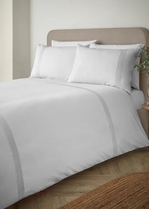 Catherine Lansfield Pintuck Easy Iron Percale Duvet Cover Set White - Double Image 1