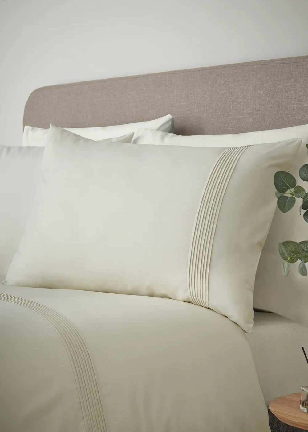 Catherine Lansfield Pintuck Easy Iron Percale Duvet Cover Set Cream - Super king Image 2