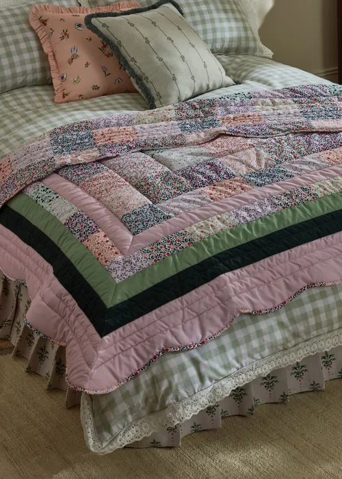 Cath Kidston Heirloom Patchwork Reversible Quilted 150x200cm Bedspread Pink - One Size Image 1