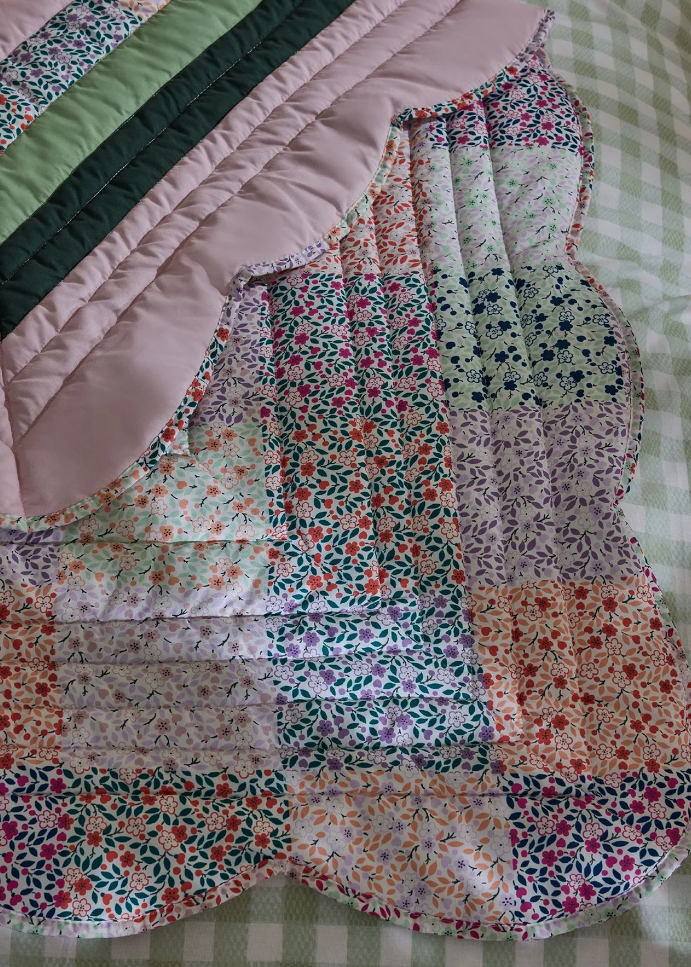 Cath Kidston Heirloom Patchwork Reversible Quilted 150x200cm Bedspread Pink - One Size Image 3