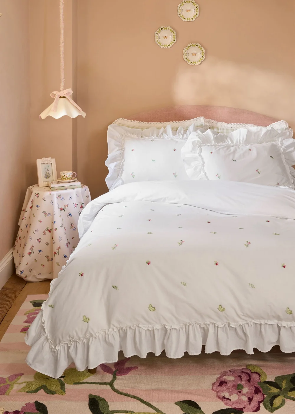 Cath Kidston Tiny Floral Embroidered Frill Cotton Duvet Cover Set White - Single Image 1