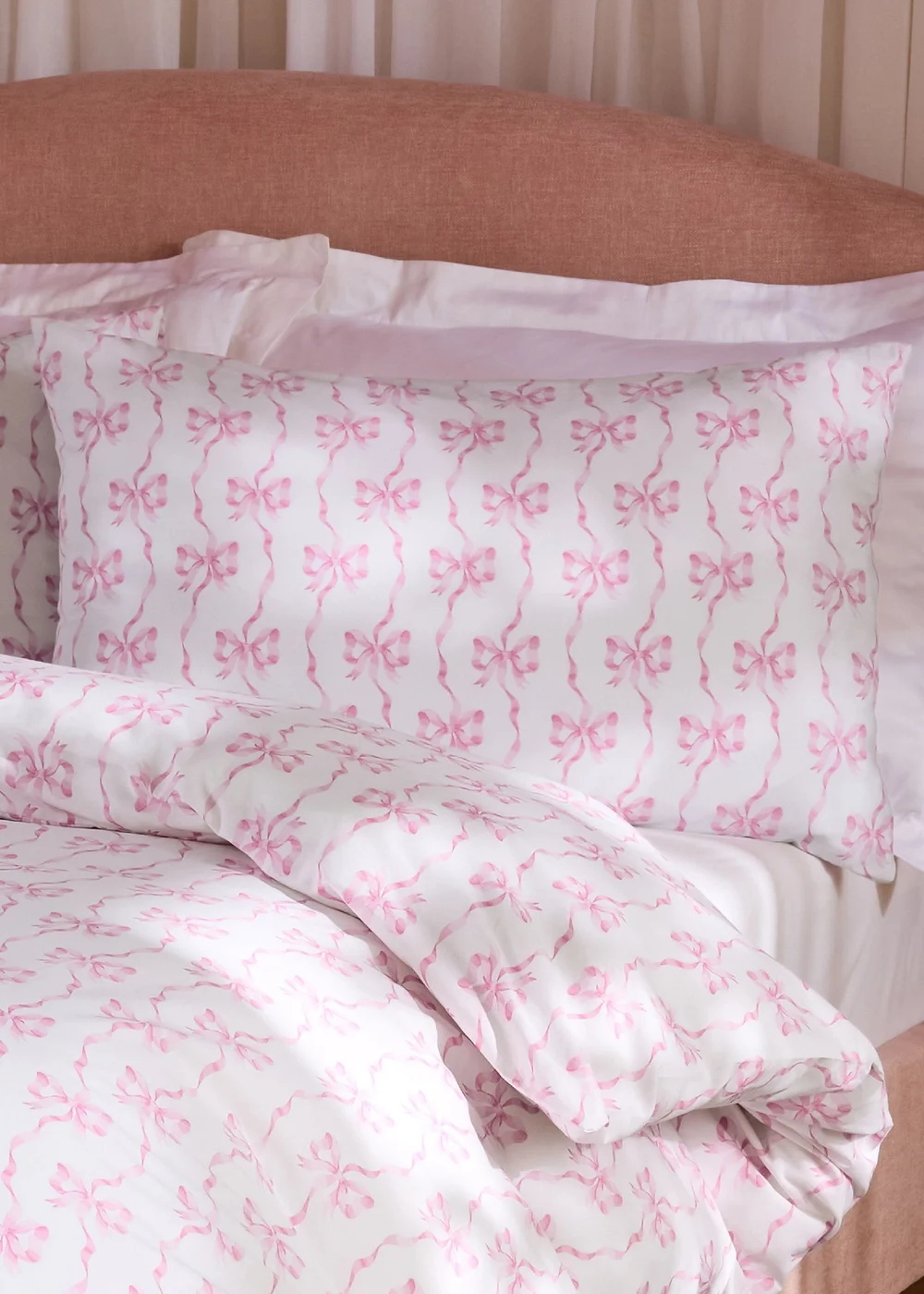 Cath Kidston Ribbon & Bows Reversible Cotton Duvet Cover Set White / Pink - Single Image 2