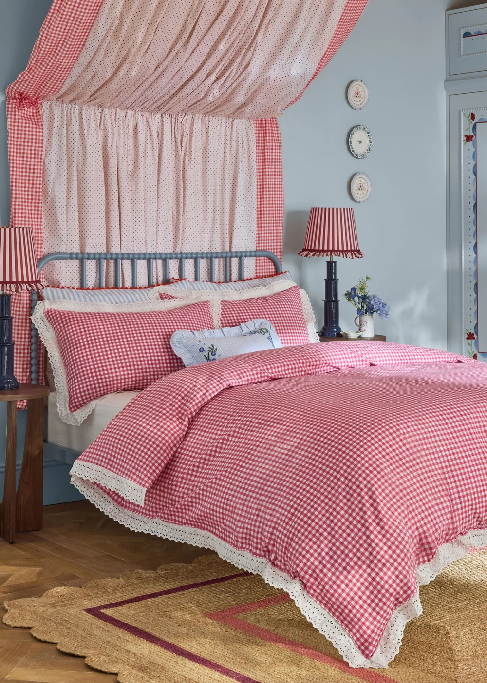 Cath Kidston Painted Gingham Lace Reversible Cotton Duvet Cover Set Red - Single Image 1