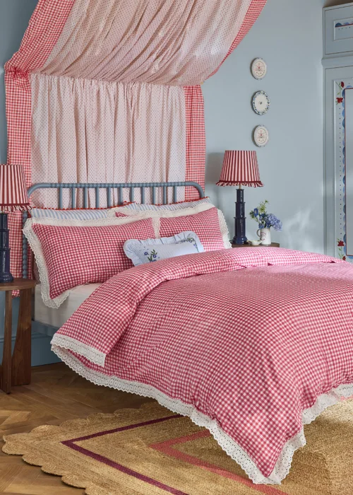 Cath Kidston Painted Gingham Lace Reversible Cotton Duvet Cover Set Red - Single Image 1