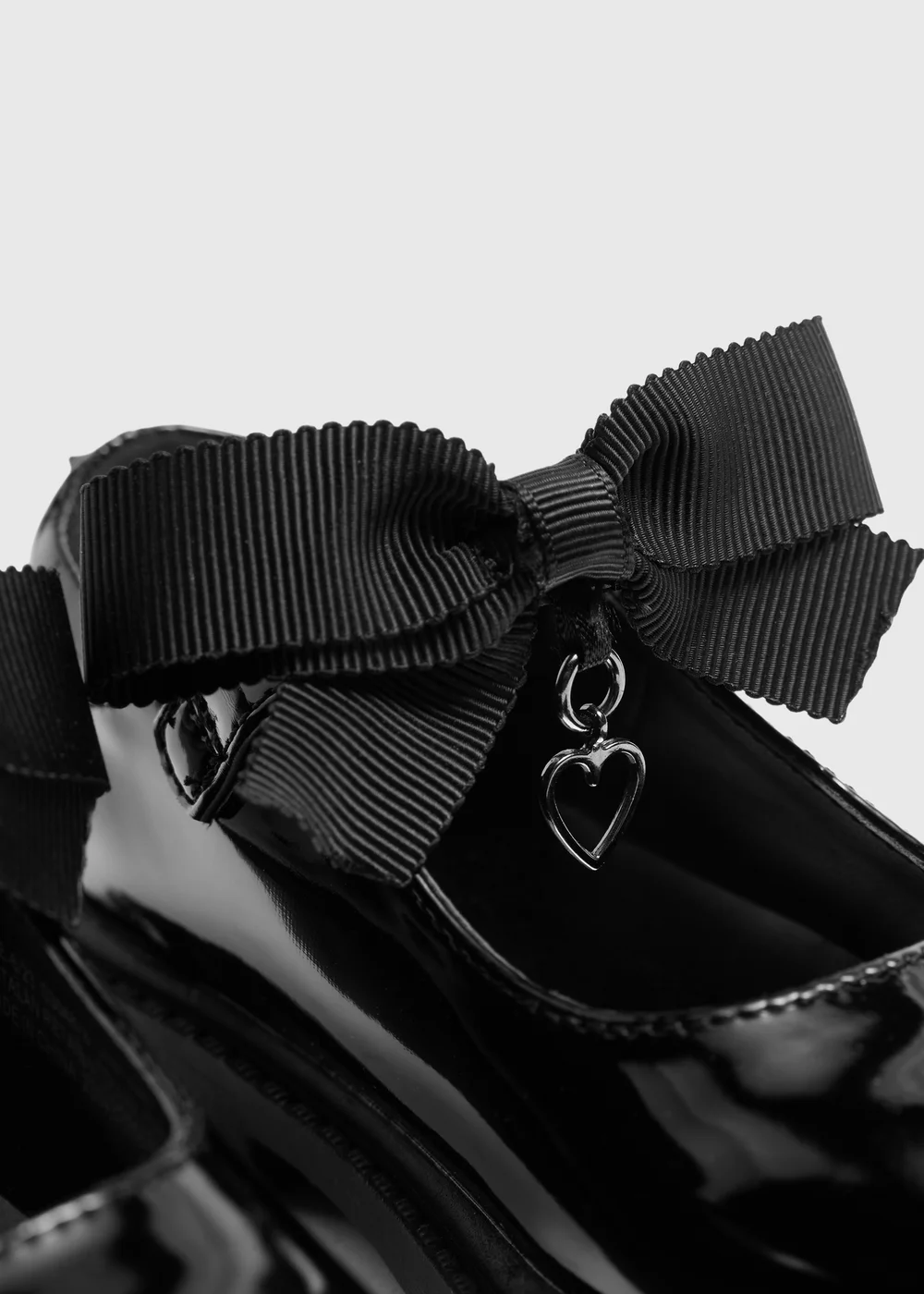 Girls Black Patent Bow Mary Janes (Younger 6-12) - Size 6 Infants Image 2