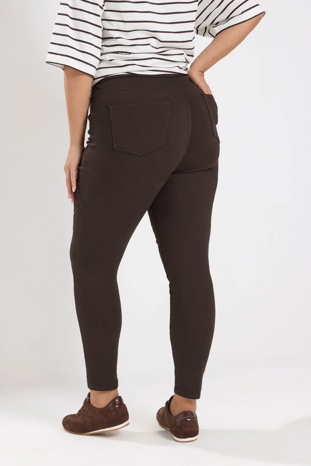 Yours Curve Chocolate Brown Pull On Grace Jeggings - 20 Image 3