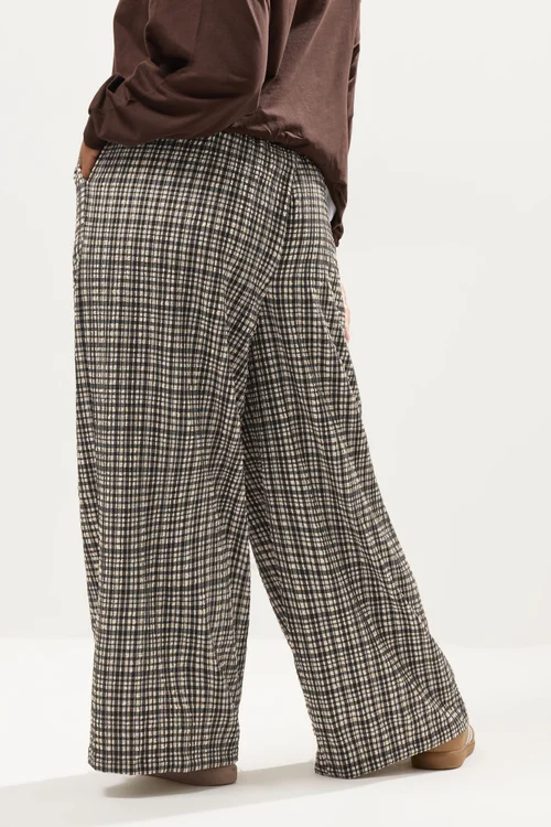 Yours Curve Natural Brown Gingham Wide Leg Texture Trousers - 34-36/L28 Image 3