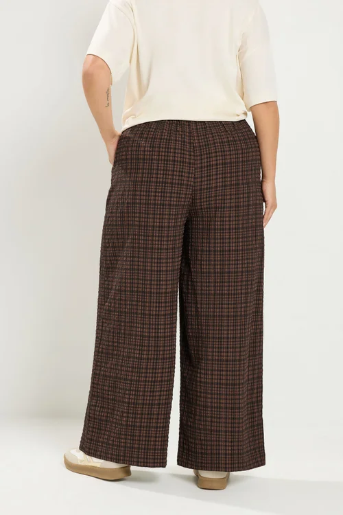Yours Curve Chocolate Brown Gingham Wide Leg Texture Trousers - 16/L30 Image 3
