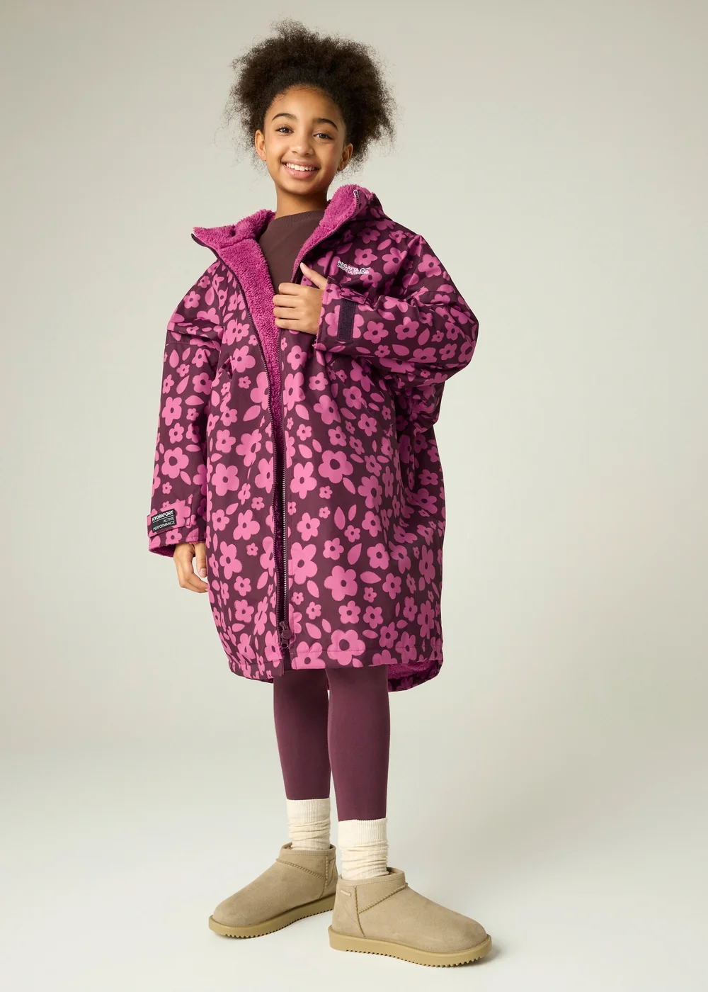 Regatta Pink Junior Waterproof Changing Robe (3-13 years) - 3-5 Yrs Image 5