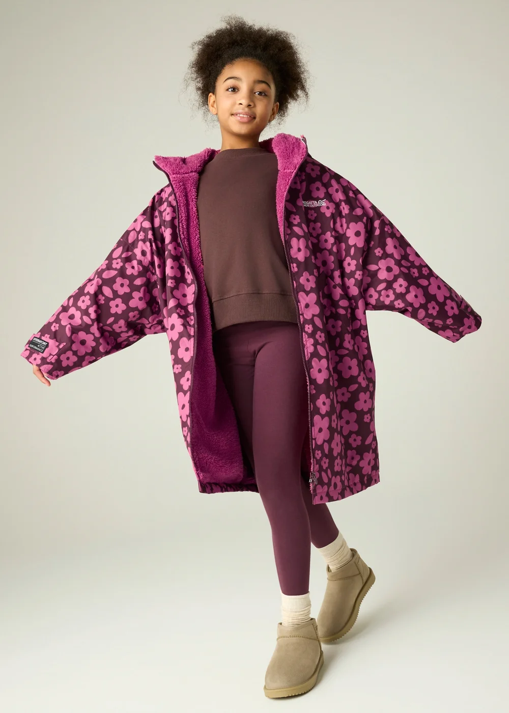 Regatta Pink Junior Waterproof Changing Robe (3-13 years) - 3-5 Yrs Image 3