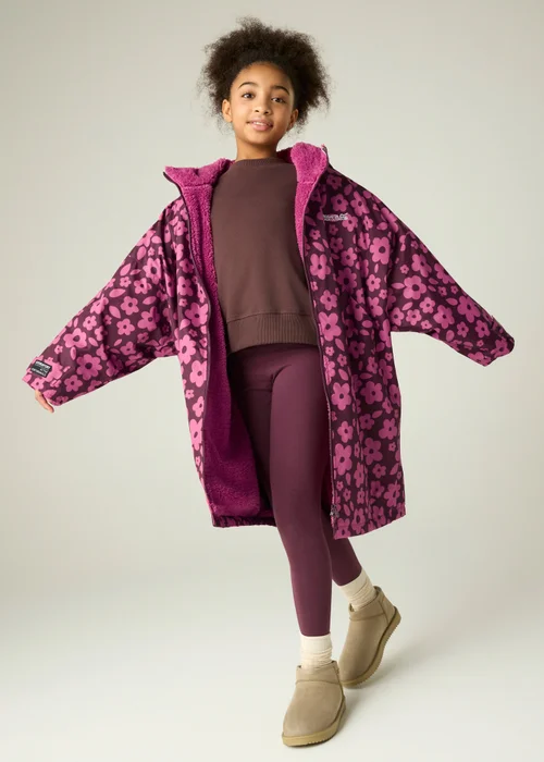 Regatta Pink Junior Waterproof Changing Robe (3-13 years) - 3-5 Yrs Image 3