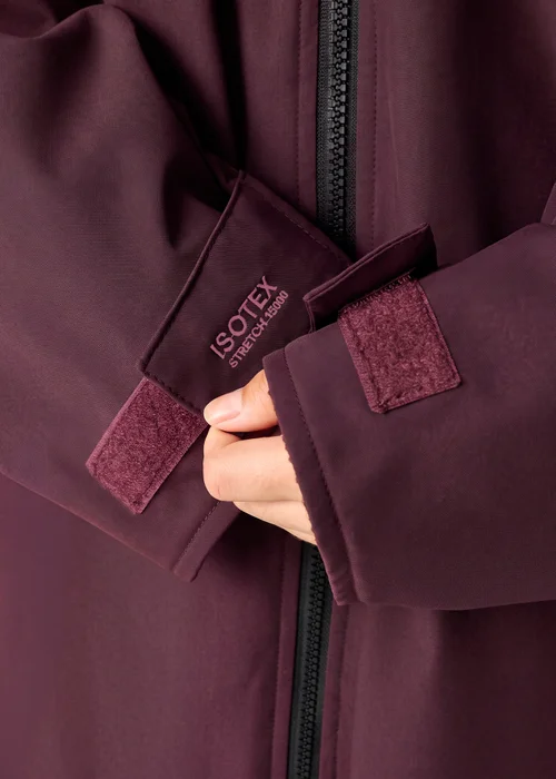 Regatta Aubergine Junior Waterproof Changing Robe (3-13 years) - 9-13 Yrs Image 4