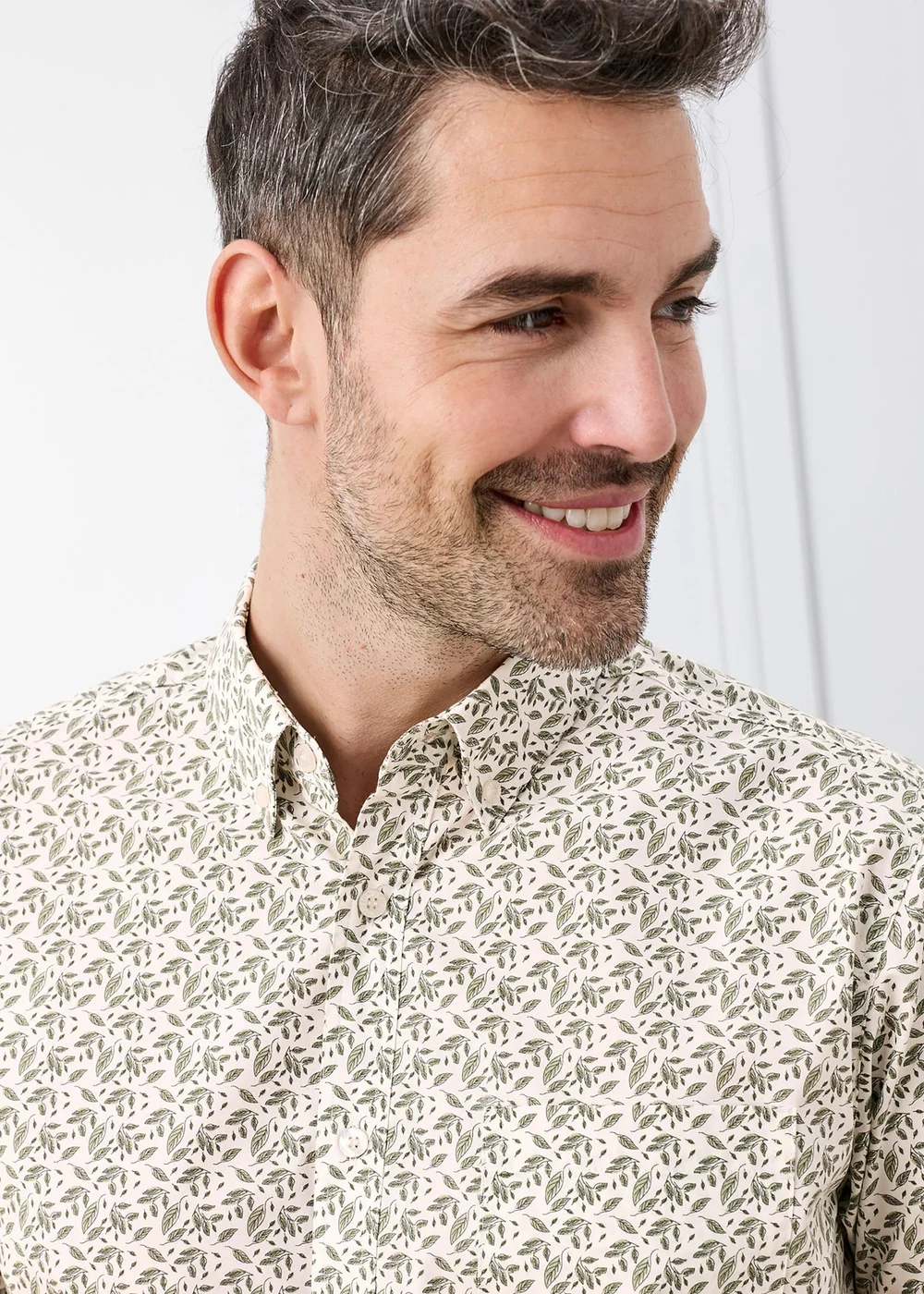 Cotton Traders Ecru Short Sleeve Easy-care Shirt - 4XL Image 4