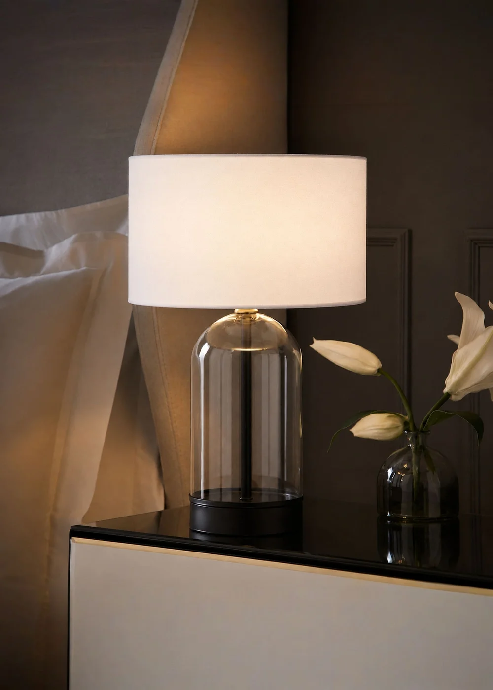 ValueLights Jessy Black Table Lamp with White Shade - One Size Image 2