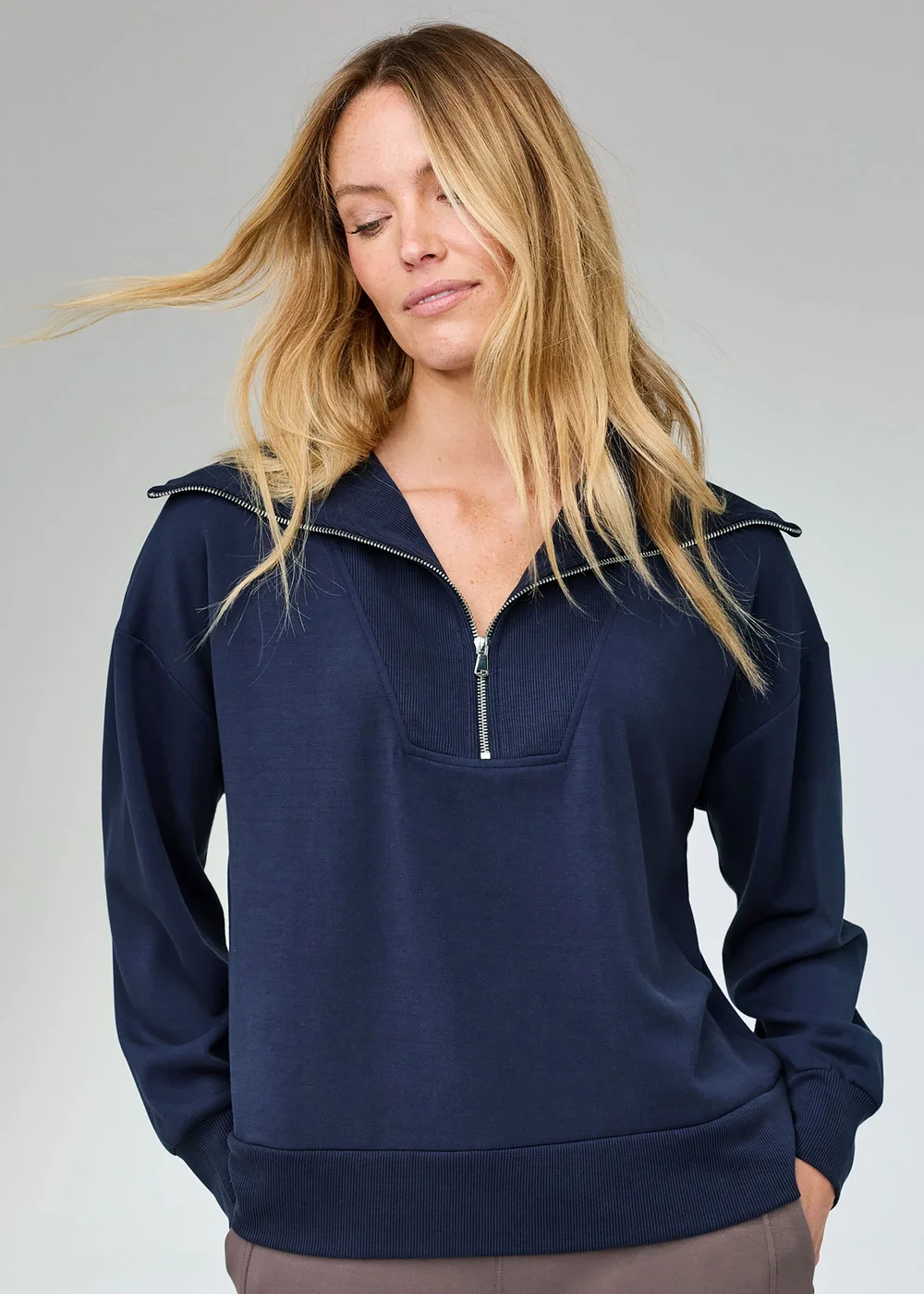 CT Active Dark Sky Relaxed Long Sleeve Half Zip Sweatshirt - S Image 2