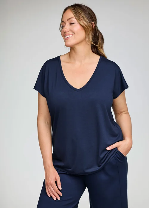 CT Active Dark Sky Short Sleeve V-Neck Top - 16 Image 2