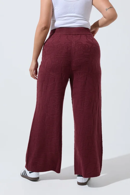 Yours Limited Collection Curve Red Rose Jacquard Knitted Trousers - 14-16 Image 3