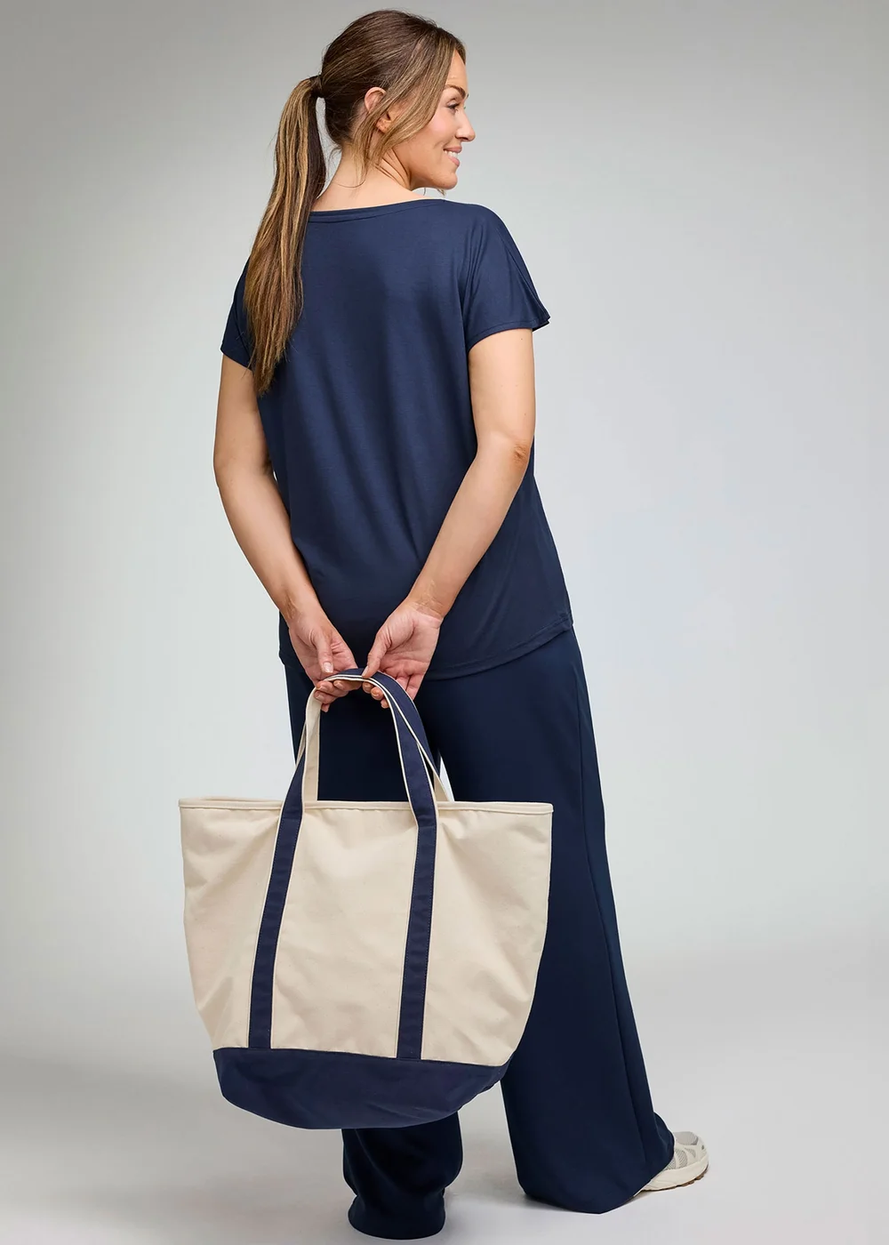 CT Active Oyster Canvas Bag - One Size Image 1