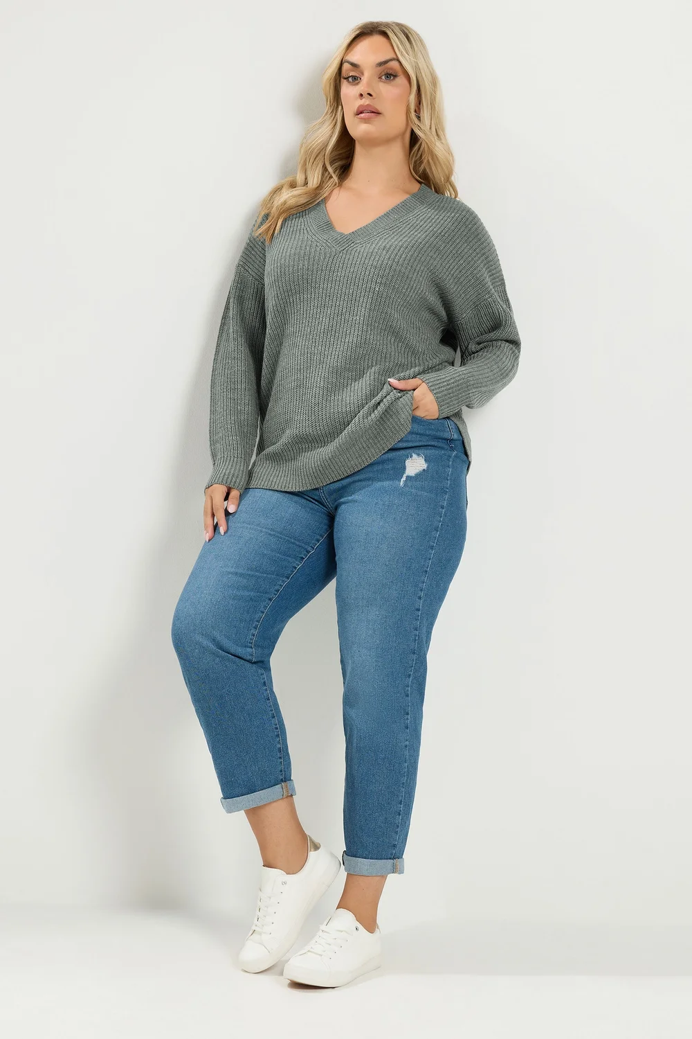 Yours Plus Size Grey V-Neck Knitted Jumper - 26-28 Image 3