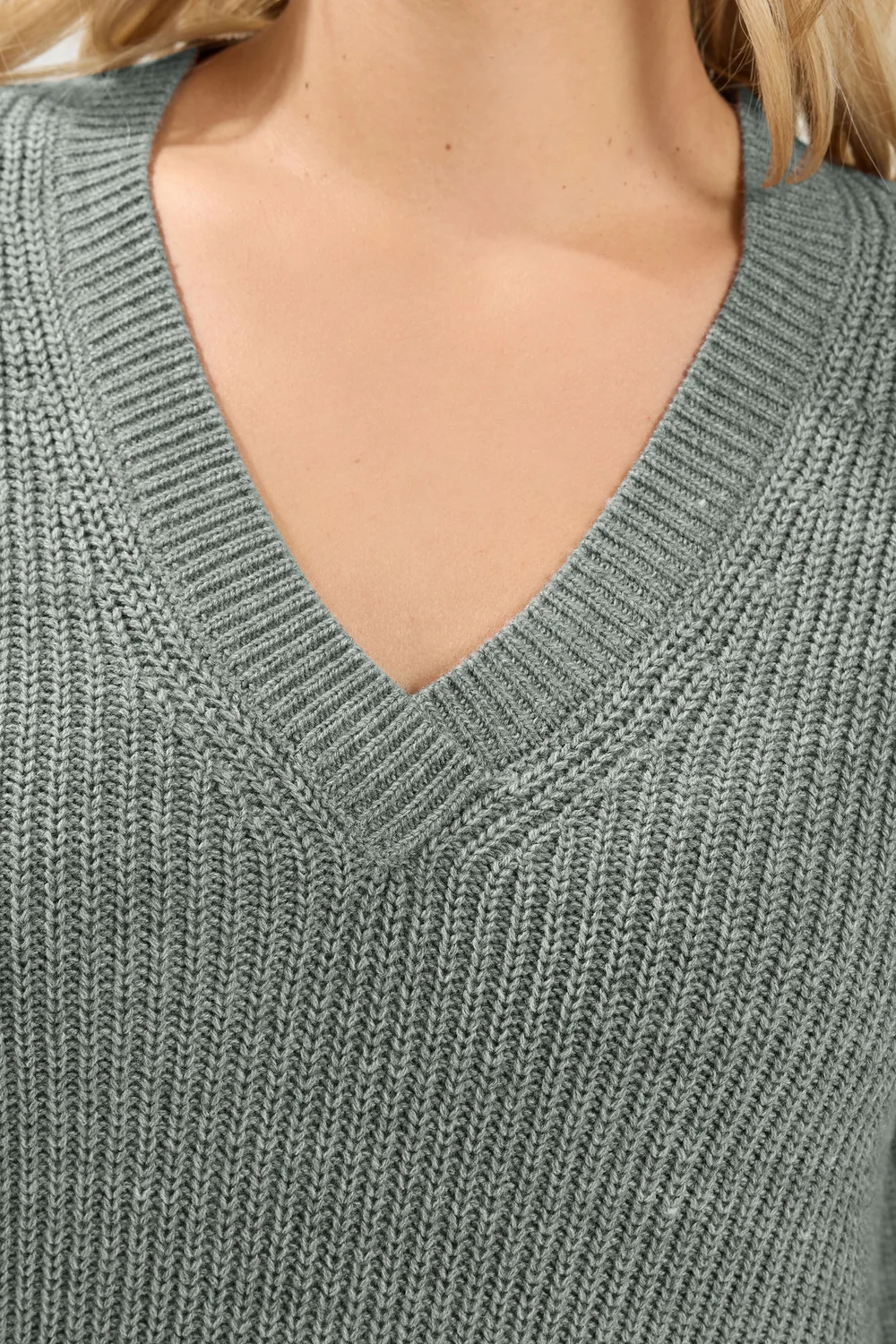 Yours Plus Size Grey V-Neck Knitted Jumper - 26-28 Image 5
