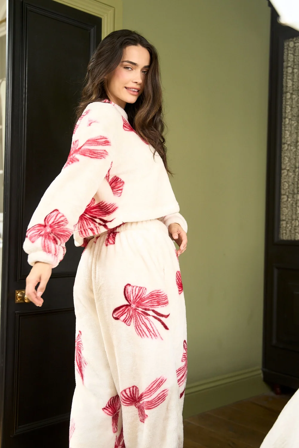 JimJam Bow Fleece Cream Lounge Set - S/M Image 4