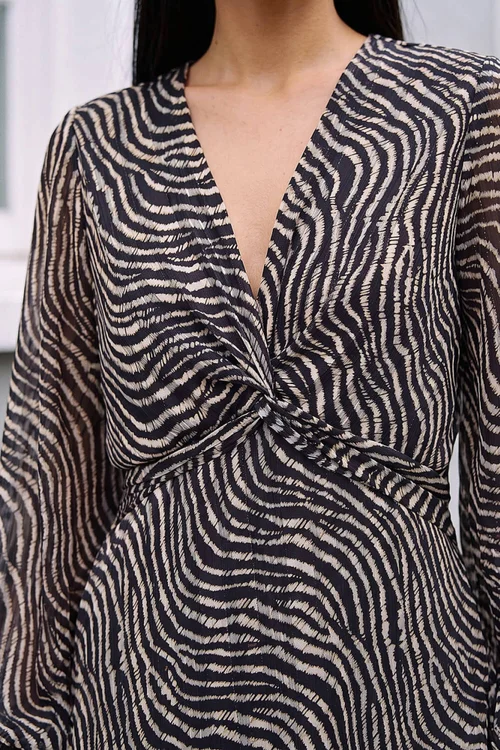 Roman Black Animal Twist Front Dress - 20 Image 4