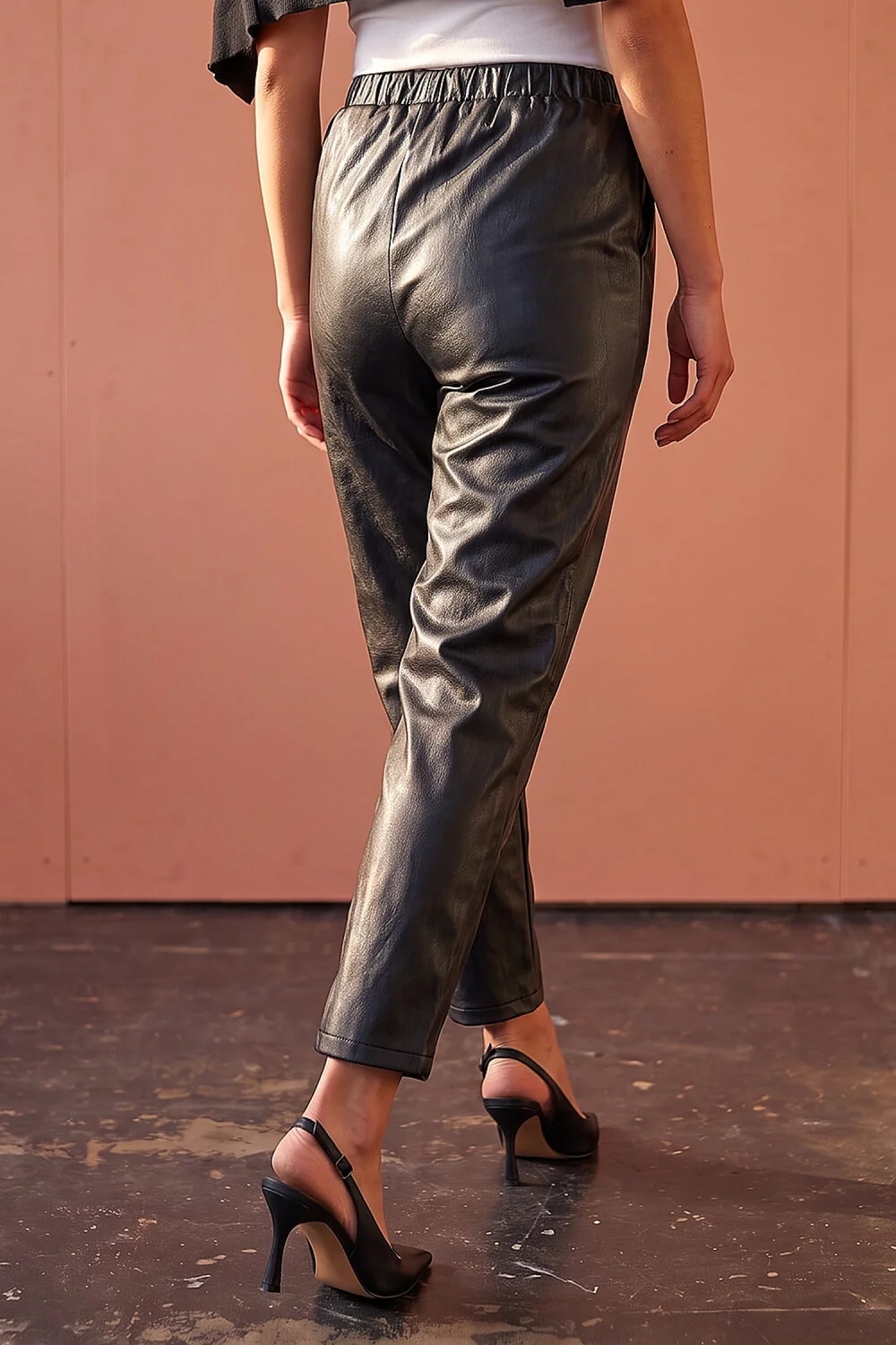 Roman Black Petite Faux Leather Textured Drawstring Trouser - 10 Image 3