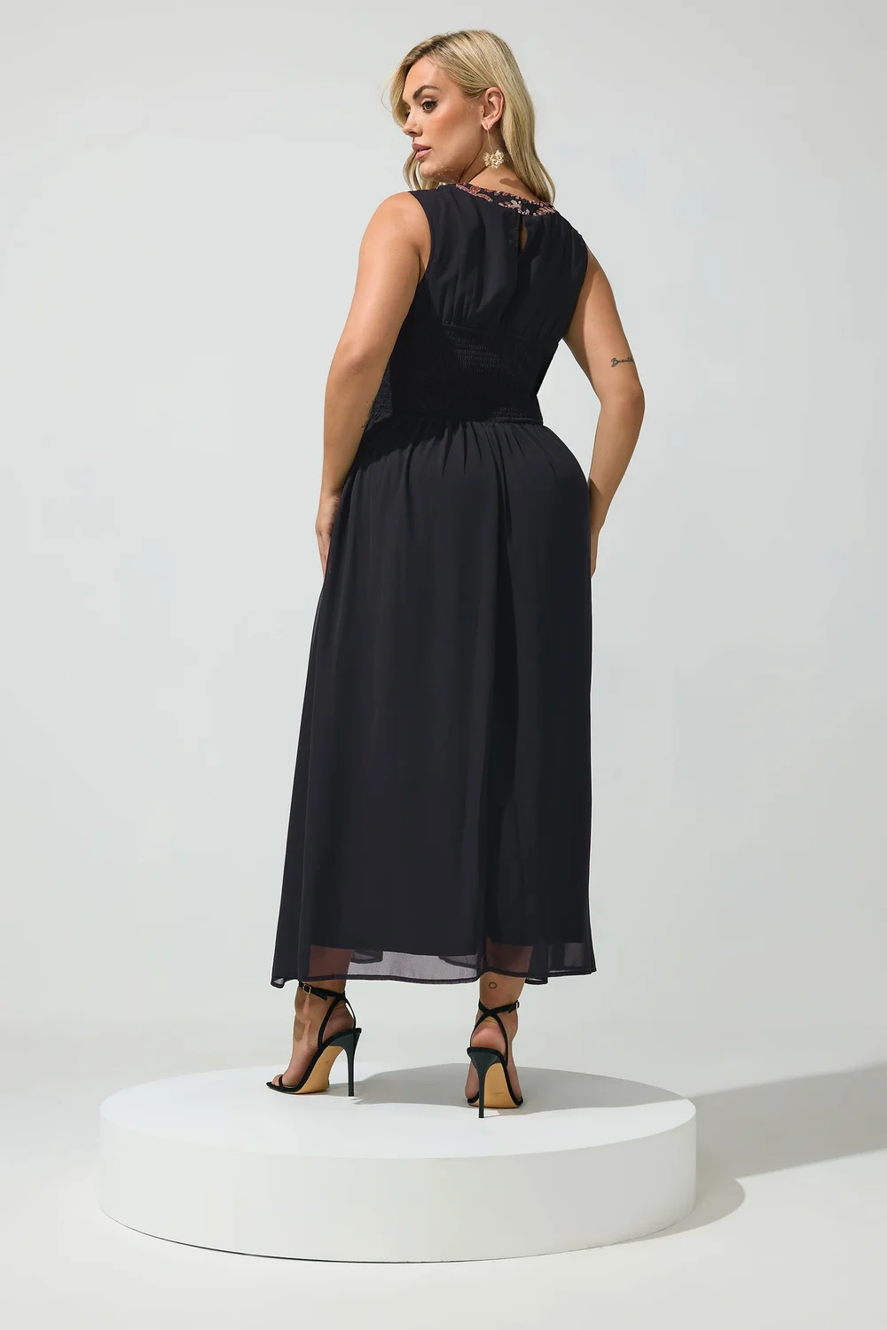 Yours London Curve Black Floral Sequin Maxi Dress - 14 Image 3