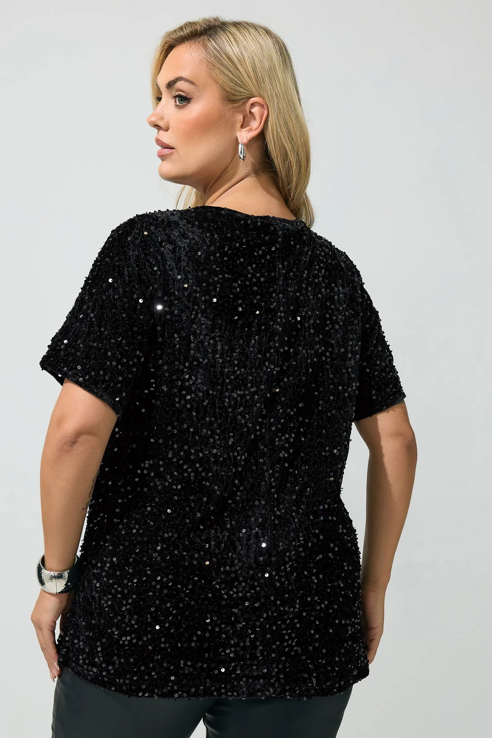 Yours London Curve Black Sequin Velvet T-Shirt - 14 Image 4