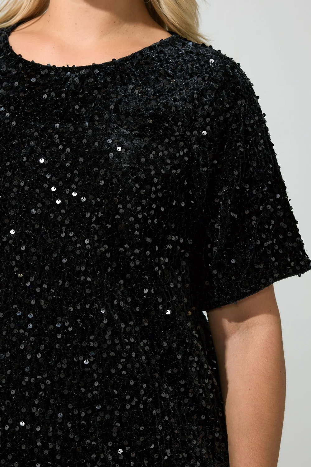 Yours London Curve Black Sequin Velvet T-Shirt - 14 Image 5
