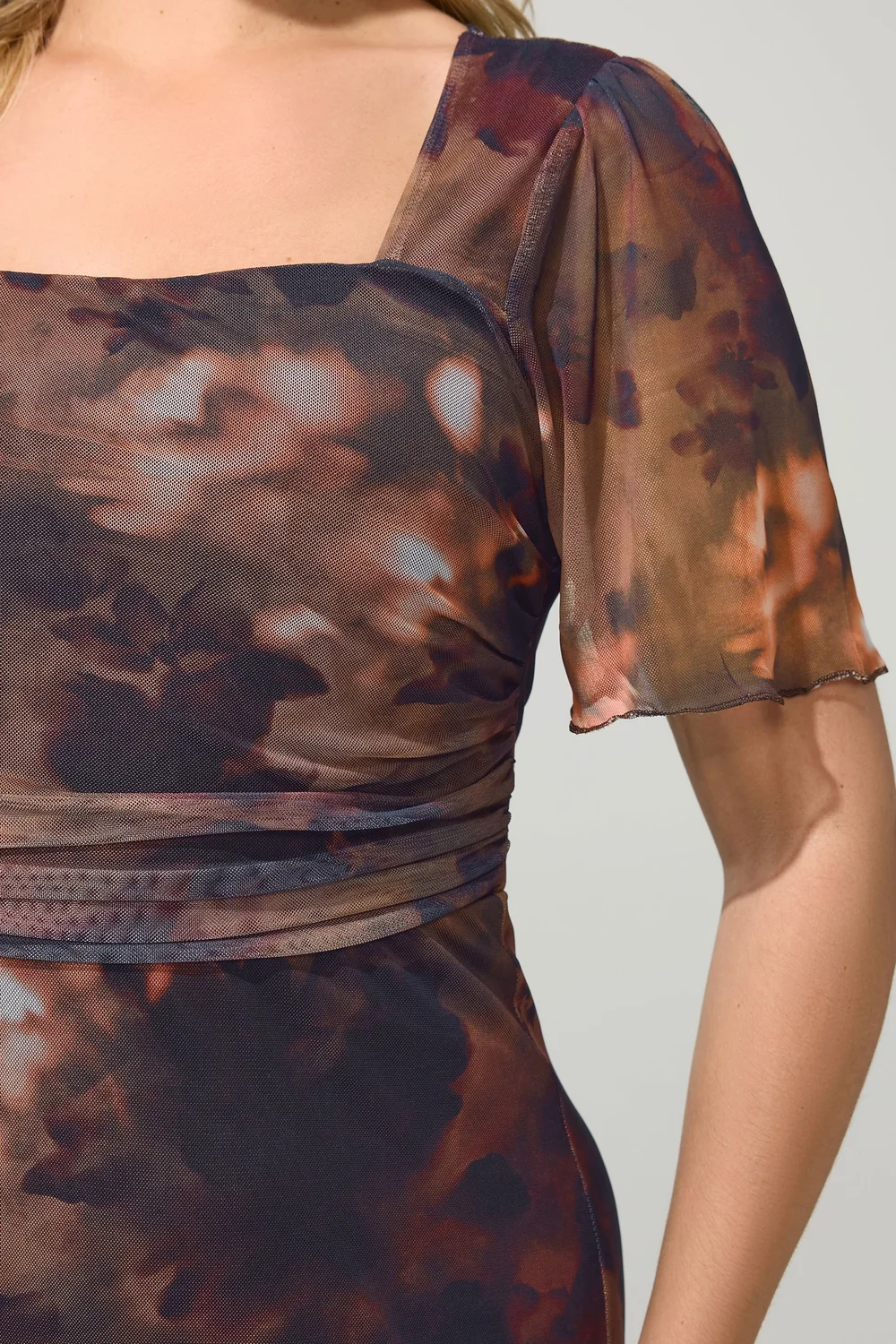 Yours London Curve Brown Floral Square Neck Maxi Dress - 20 Image 4