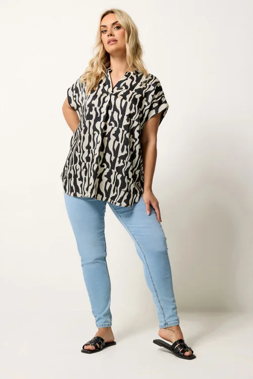 Yours Curve Black Abstract Print Pleated Blouse - 16 Image 2