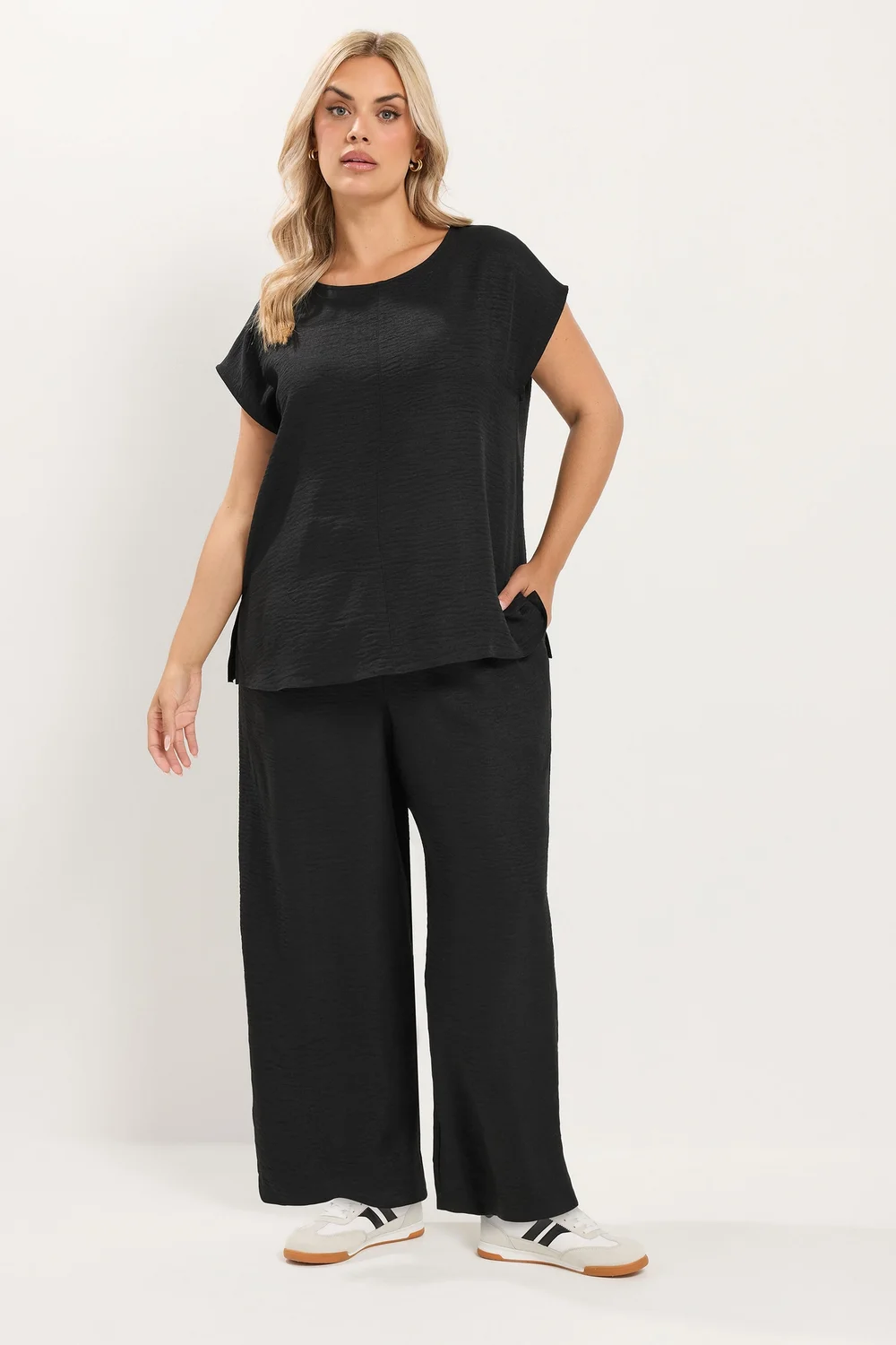 Yours Curve Black Textured Wide Leg Trousers - 16 Image 3