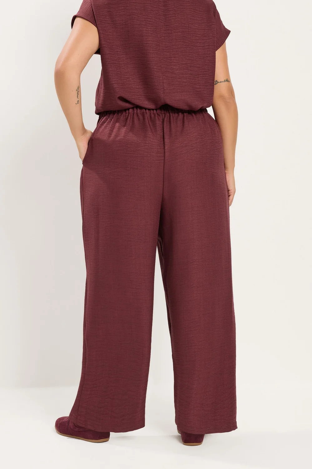 Yours Curve Wine Red Textured Wide Leg Trousers - 16 Image 4