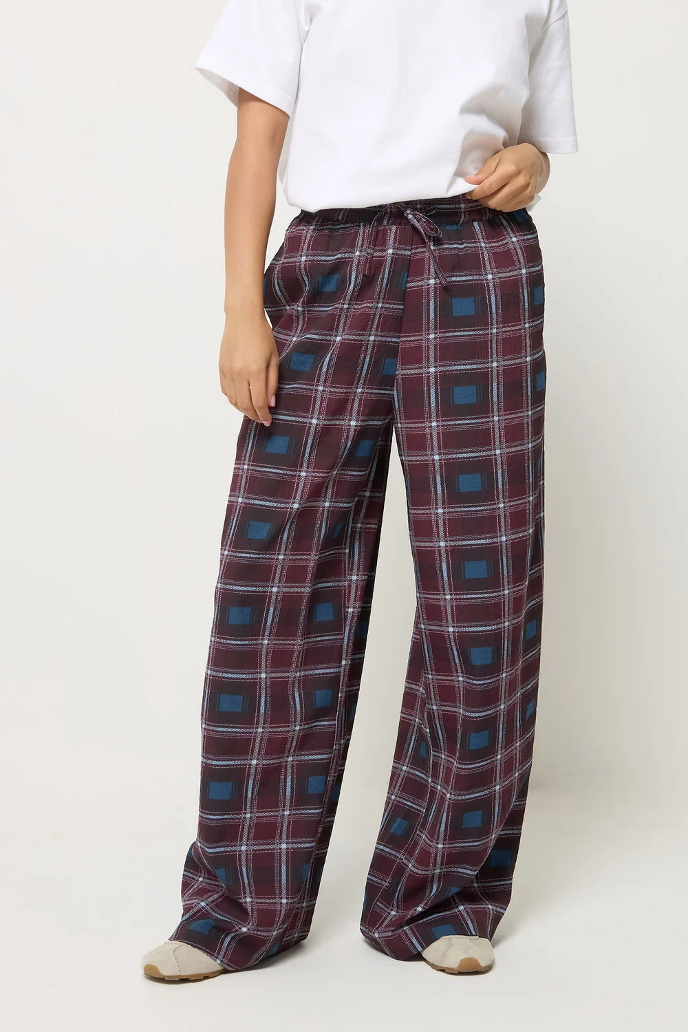 PixieGirl Petite Burgundy Red Check Print Wide Leg Trousers - 12/L27 Image 3