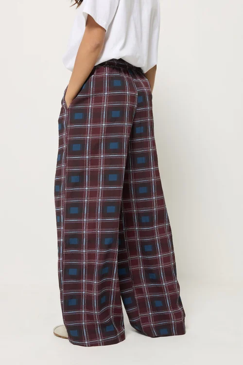 PixieGirl Petite Burgundy Red Check Print Wide Leg Trousers - 12/L27 Image 4