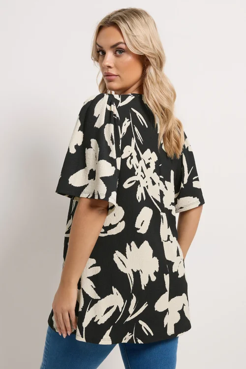 Yours Curve Black Floral Textured Pleated Front Top - 16 Image 3