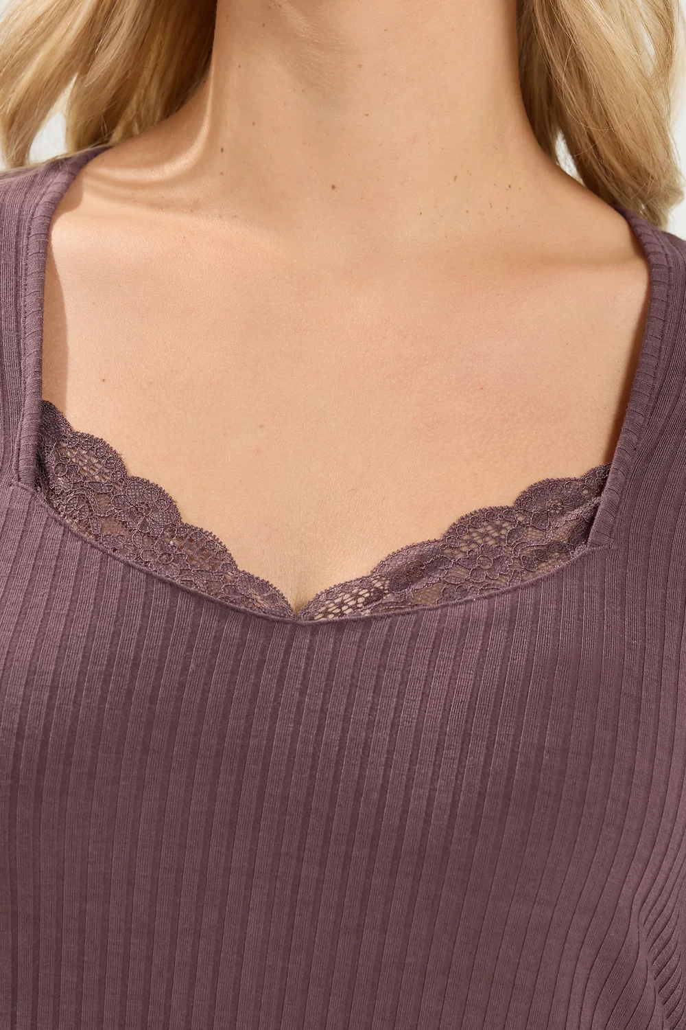 Yours Curve Chocolate Brown Lace Insert Swing Top - 18 Image 4