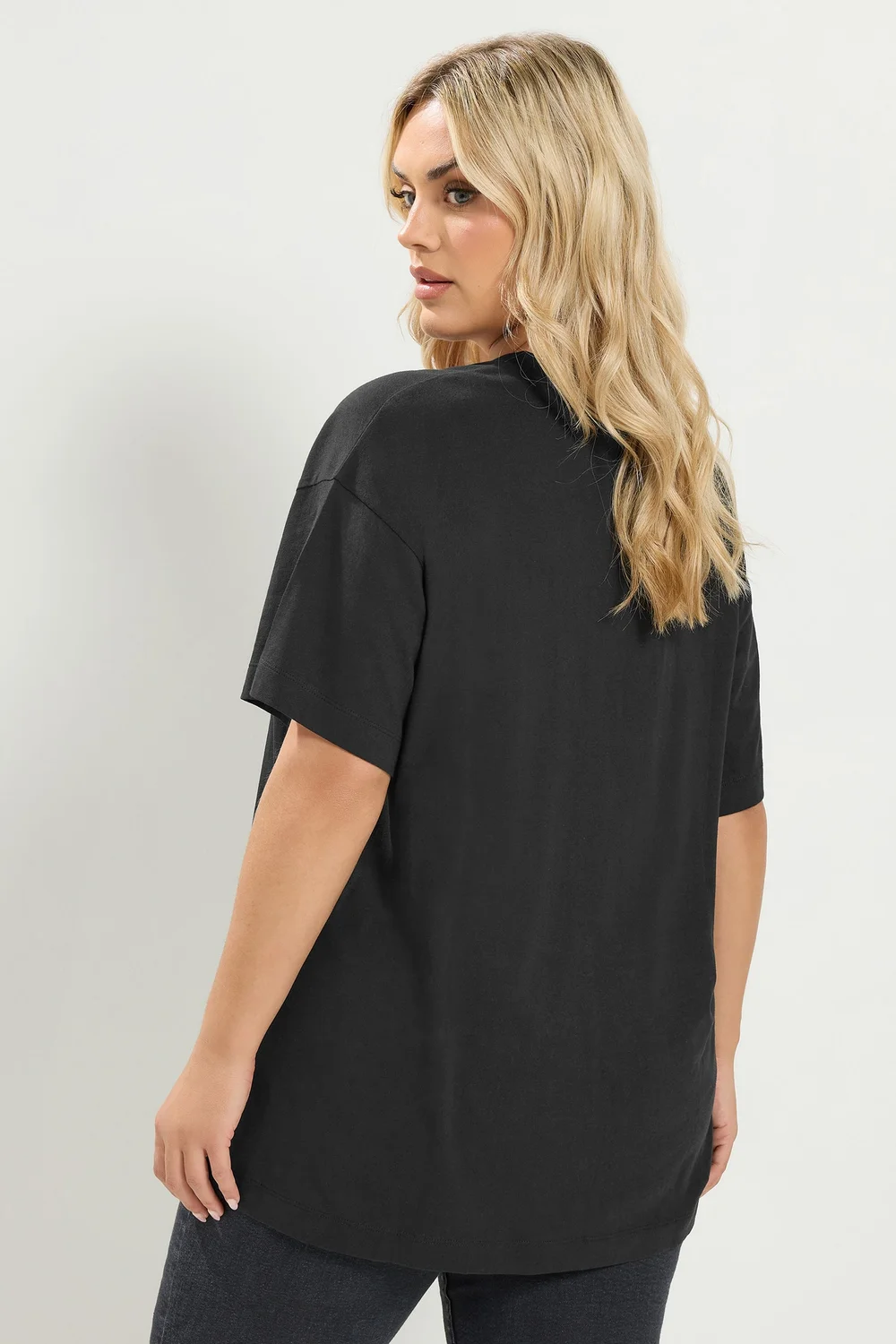 Yours Curve Black V-neckline Longline T-Shirt - 26-28 Image 3