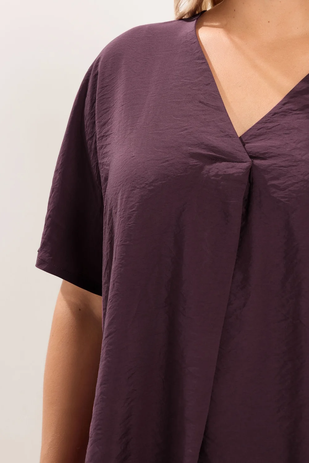 Yours Curve Burgundy Red V-Neck Blouse - 22-24 Image 5