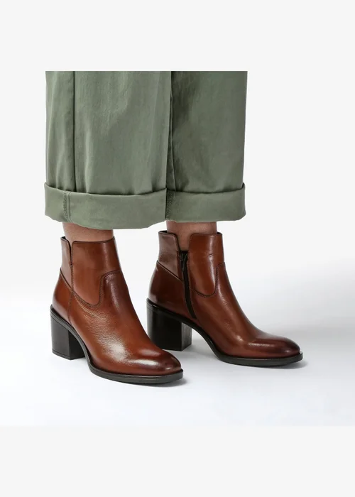 Clarks Womens Brown Valvestino Lo Leather Standard - 7 Image 2