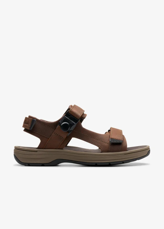 Clarks Mens Brown Saltway Trail Leather Standard