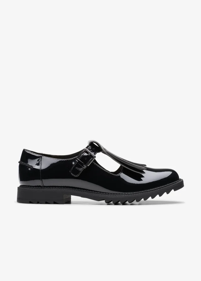 Clarks Womens Black Griffin Mia 2 Patent Standard