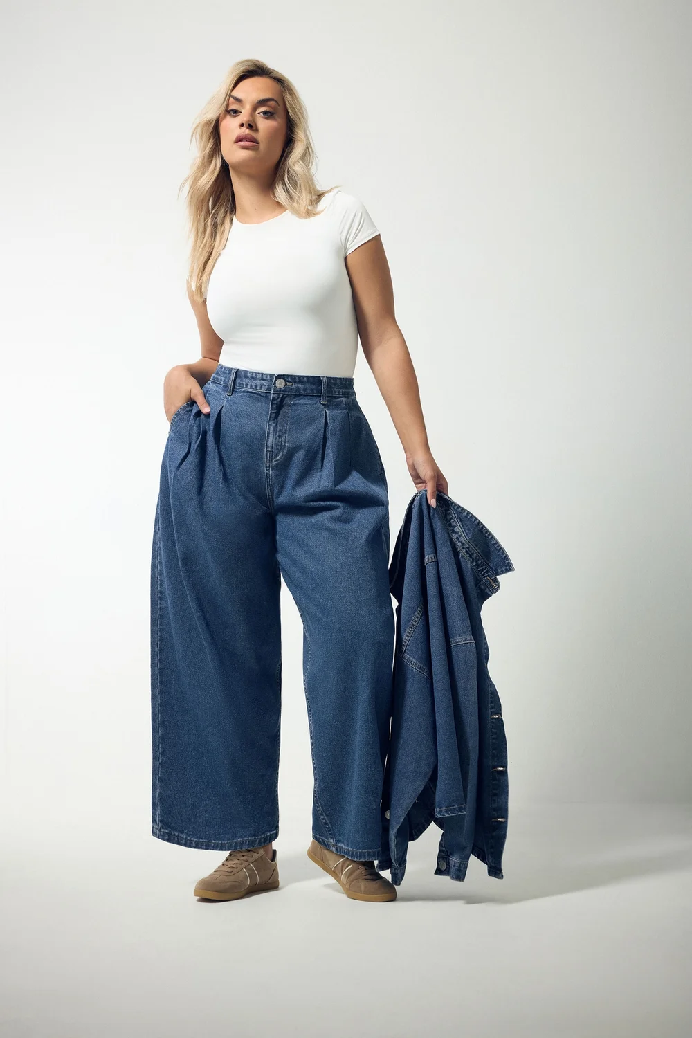 Yours Curve Blue Pleated Barrel Jeans - 26 Image 1