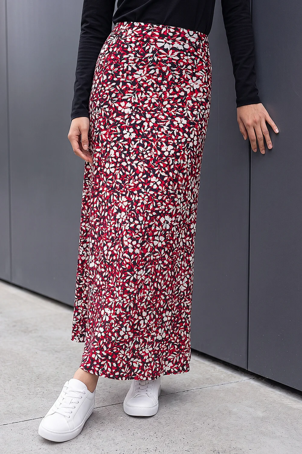 Roman Red Scatter Floral Print Skirt - 18 Image 1