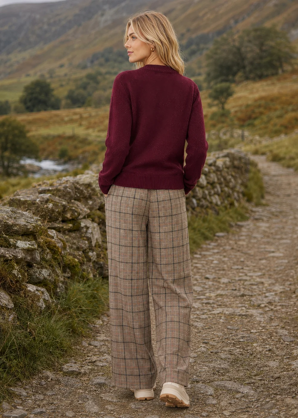 Yumi Burgundy Floral Embroidered Cardigan - L Image 2