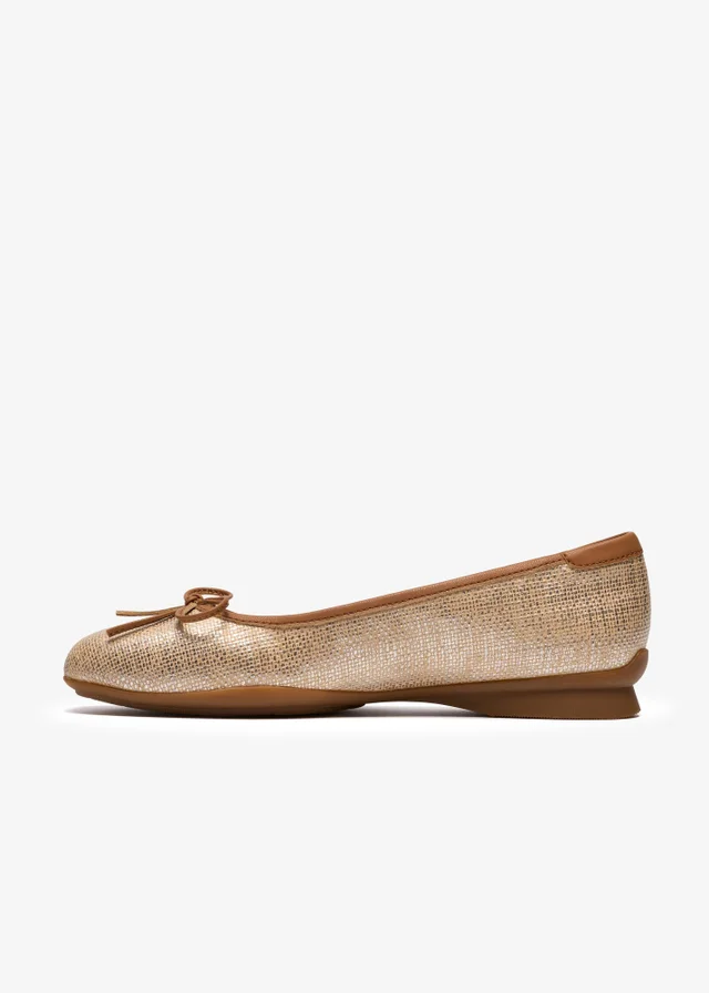 Clarks Womens Brown Jazmynn Bow Textile Standard