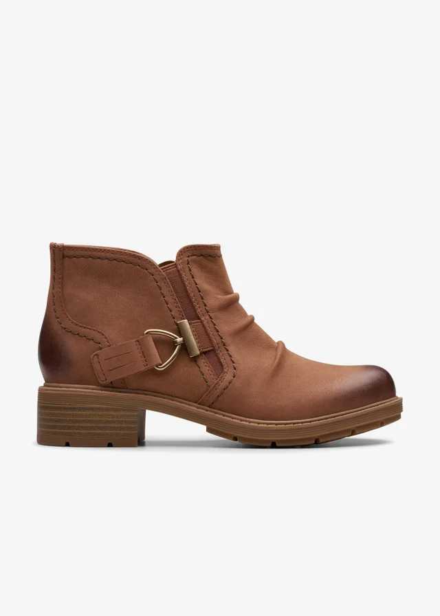 Clarks Womens Brown Hearth Clara Nubuck Standard