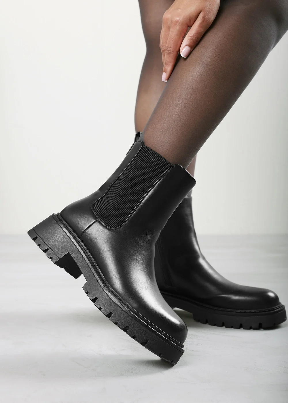 Where's That From Fadira Black Chelsea Boot With Elastic Panel - 8 Image 5