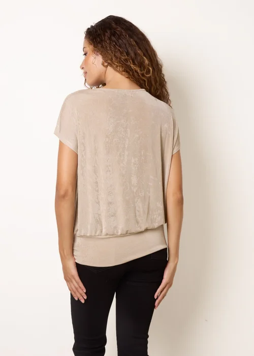 Blue Vanilla Beige Draped Cowl Neck Deep Hem Top - S/M Image 4